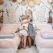 Is There Anything Sweeter Than Sisterly Love And This Shared Toddler Room Is Too Sweet Photo Twogirlsan Shared Girls Room Boho Toddler Room Toddler Room