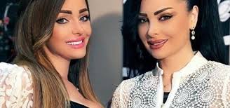 يذكر أن الفنانة ديانا كرزون قد كشفت عن حملها بطفلها الأول من زوجها الإعلامي معاذ العمري من خلال فيديو كليب هو مين، في شهر فبراير الماضي، حيث وضعت حول عنقها قلادة على شكل امرأة حامل. Ø²ÙŠÙ† ÙƒØ±Ø²ÙˆÙ† ØªØ¹Ù„Ù† Ù…ÙˆØ¹Ø¯ ÙˆÙ„Ø§Ø¯Ø© Ø·ÙÙ„ Ø¯ÙŠØ§Ù†Ø§ ÙƒØ±Ø²ÙˆÙ† Ø¨Ø§Ù„ÙÙŠØ¯ÙŠÙˆ Ø§Ù„Ø®Ù„ÙŠØ¬ Ø¬Ø§Ø²ÙŠØª