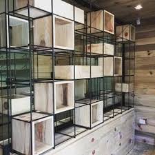 Rack Estanteria Separador Hierro Cubos De Madera 100x100 12 400 00 En Mercado Libre Cubos De Madera Estantes De Metal Estantes De Pared