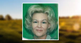 Elizabeth Starnes's Instagram, Twitter & Facebook