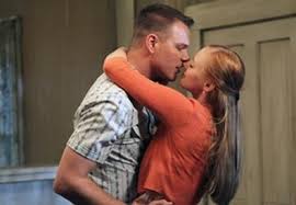 Deborah ann woll (lahir 7 februari 1985) adalah seorang aktris amerika terkenal karena perannya sebagai jessica hamby di true blood hbo, serta karen page di netflix daredevil. True Blood Breakouts