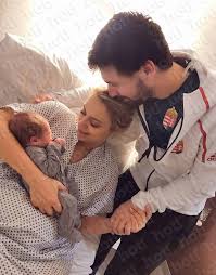 Ez az oldal a tehetséges magyar irányítóval lékai mátéval foglalkozik! Elet Stilus Megmutatta Kisfiat Kiss Ramona Es Lekai Mate Hvg Hu
