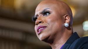 amber mclaughlin News and Opinion