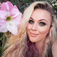 YOUNG WOMAN DIES IN TRAFFIC FATAL ACCIDENT ON HIGHWAY 20 NEAR BLUE LAKES  ROAD; PARTNER IN HOSPITAL WITH MAJOR INJURIES; 2 YOUNG CHILDREN BEING CARED  FOR BY FAMILY 08/01/21 According to a