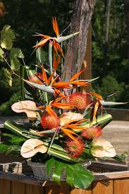 Composition De Buffet Exotique Mariage Fleurs Francefleurs Deco Mariage Tropical Mariage Exotique Fleurs Mariage