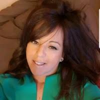 90+ perfiles de «Penelope»