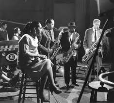 L R Billie Holiday Lester Young Sax Coleman Hawkins Sax Gerry Mulligan Sax Performing Fine And Mellow A Billie Holiday Oldies Music Jazz Artists