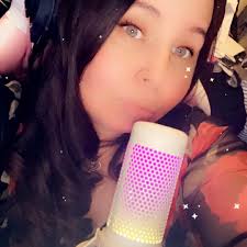 Does anyone have pink outdoor items for Animal Crossing?