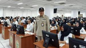 Kepala Bkn Pastikan Soal Soal Tes Cpns Tidak Bocor Tribunnews Com Mobile