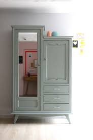 Vintage Schrank Von Les Jolis Meubles Renoviert Und Neu Gestaltet Diy Ideen Mobel Restaurieren Mobel Anstreichen Diy Mobel Upcycling