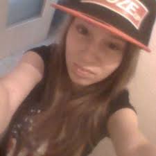 Celina Hoffmann (@Celina_abc14)