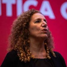 Irene Dias (@irenecdias)