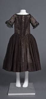 Girl S Day Dress 1845 48 Wool Silk Cotton And Baleen Collection Of Fidm Museum Galleries With Images Victorian Children S Clothing Dresses Day Dresses