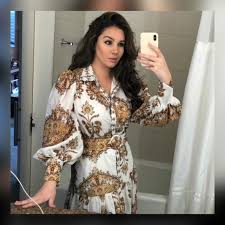 Es una telenovela colombiana realizada en el 2007 y 2008 para el canal caracol. Astrid Nuevo Rico Nuevo Pobre