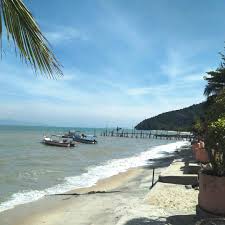Rumah peranginan kerajaan negeri pulau pinang. Ars Beachfront Chalet Teluk Bahang Pulau Pinang