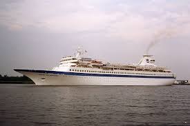 Royal Caribbean S First Cruise Ship Song Of Norway She Weighed In At 18 000 Grts When She Was Cruise Ship Royal Caribbean Cruise Royal Caribbean Cruise Ship