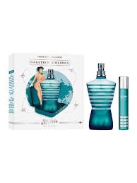 Le male, as virile as it is sexy, pays tribute to the mythical figure that has forever inspired jean paul gaultier: Jean Paul Gaultier Le Male Airlines 2 X 7ml Edt 2 X 7ml Eau De Parfum Intense Amazon De Beauty