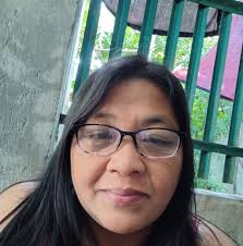 I would live in this container home in a heartbeat!!