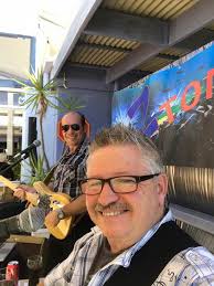 My good mate ,Tony "Plum Trembling Knee " Howells having another chat about  life