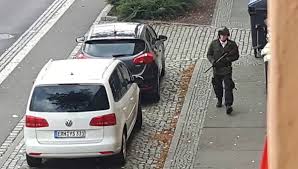 44:19 france 24 13 371 просмотр. Attentat En Allemagne Diffuse En Ligne On Ne Peut Pas Distinguer La Realite D Un Jeu Video