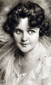 Who is Carol Holloway dating? Carol Holloway boyfriend, husband