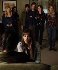 Timeline Plothole Re: Cece Drake. Apparently She Went To Rosewood High??  😂😂 (S3 E7) : R/Prettylittleliars