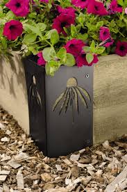 Fast and easy connection to wood boards, sold separately. Decorative Raised Bed Corner Brackets Gardener S Supply Erhohte Gartenbeet Erhohte Beete Schoner Blumengarten