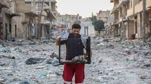 Sie brachte ein paar souvenirs aus damaskus und aleppo mit. Katzenmann Von Aleppo Rettete Tiere Aus Dem Bombenhagel Rettete Stern De