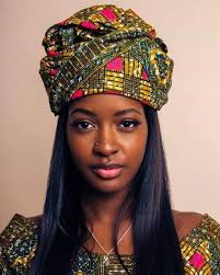 CHAPITRE DES FOFANA FOFANA est un patronyme fort répandu dans la région  d'Odiénné. Le village de Seydougou est un fief très important des FOFANA.  I. ORIGINES Les Fofana sont des soninkés à