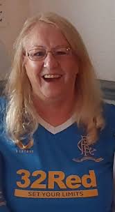 Hi could someone remove the guy from the front of the pic and add the girl  keeping the same background thanks in advance