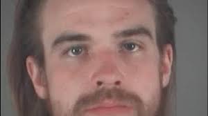 Police: Pizza shop employee chases robbery suspect