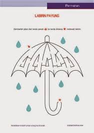 Kami akan menggambarkan payung pantai, kursi berjemur dan atribut musim panas lainnya di atas pasir. Permainan Anak Labirin Payung Cupidocreativeblog