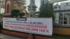 Satpol pp merupakan perangkat pemerintah daerah dalam memelihara ketentraman dan ketertiban umum serta menegakkan peraturan daerah. Q3n8cxba Pi2wm