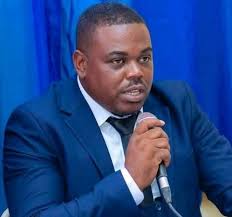 Elèv 9èm AF #Laskawobas yo pa t konpoze 4èm jou egzamen an akoz sitiyasyon  de panik ki gen nan zòn nan. Direktè edikasyon Sant lan, #Wilson_ANTONIO,  anonse egzamen an ap repran Mèkredi