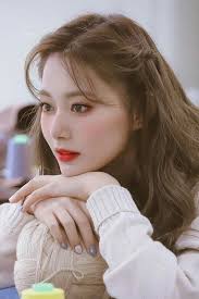 angel おしゃれまとめの人気アイデア pinterest nur amelia 髪 色 明るめ twice ツウィ ブルネットの女の子