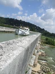 Pont Canal Enjambe La Garonne France Travel Cruise Europe Europe Travel