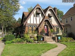 936 Spring Rd Cleveland Oh 44109 Tudor House Exterior Fairytale House Tudor Style Homes