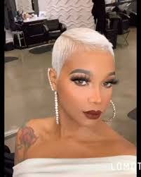 Jackie Quick's Instagram, Twitter & Facebook