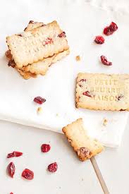 Petits Beurre Maison Aux Cranberries Crokmou Blog Cuisine Voyages Recettes De Cuisine Delicieux Desserts Gourmandise