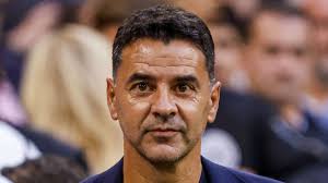 Míchel includes two starting debutants for Ajax against Fortuna Sittard