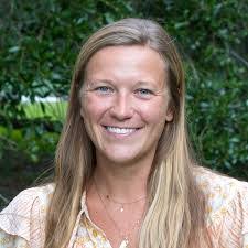 Donna Cumbee's Instagram, Twitter & Facebook