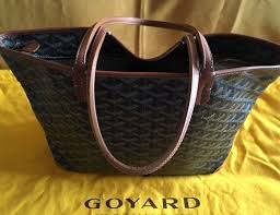 Shop elizabeth's closet and buy fashion from shoe dazzle, vince camuto, justfab and more. Goyard Artois Pm Black With Tan Trim Bag Review Wear And Tear Girls Guide To Glitz Goyard Trim Bag Bags