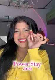 Prueba de labiales Power Stay de Avon: ¿Duran realmente?