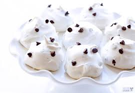 So sweet, so crunchy, and still light at the same time! Chocolate Chip Meringue Cookies Gimme Some Oven