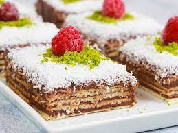 butterkekskuchen mit schokopudding und kokosraspeln von cookbakery chefkoch kekskuchen butterkekskuchen kuchen mit butterkeks