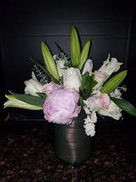 The coziest and friendliest flower shop in long beach near you and surrounding areas. Flower Arrangements Same Day Delivery Lily Flower Shop Long Beach