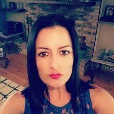 Veronica Mcglothlin's Instagram, Twitter & Facebook