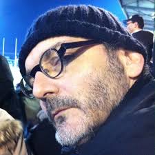 En savoir plus sur le parcours professionnel de Léon, voix off homme.