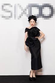 Nữ diễn viên còn đảm nhận vai. Tai Xuáº¥t Tháº£m Ä'á» Angela PhÆ°Æ¡ng Trinh Bá»‹ Phat Hiá»‡n Copy Paste Selena Gomez Tin Viá»‡t Nam