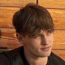 Daniel Boom's Instagram, Twitter & Facebook